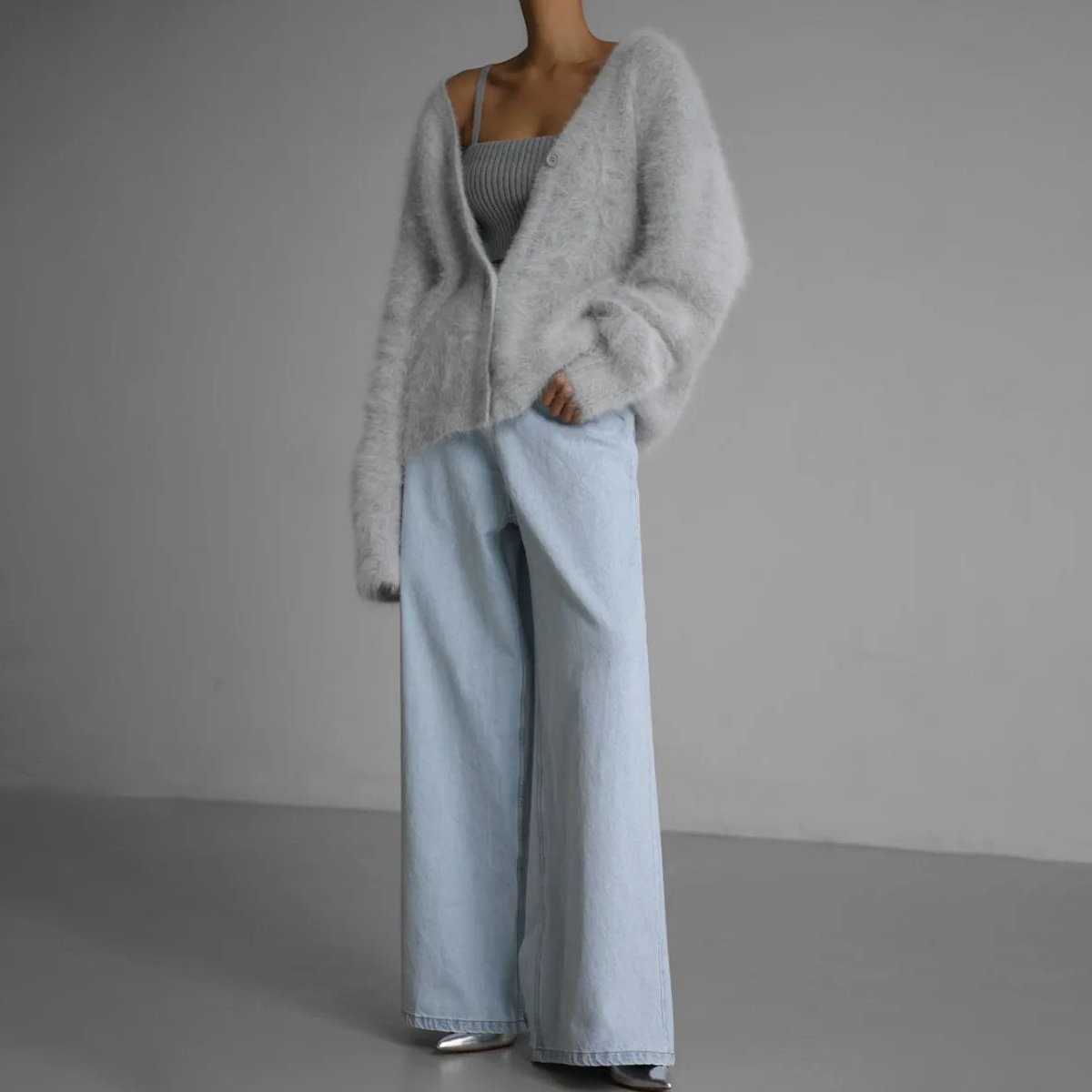 Dhalia - Elegant Knitted Cardigan